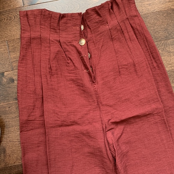 - Paper bag style burgundy pants - Picture 3 of 6